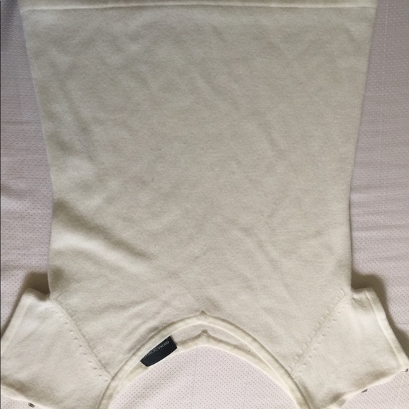 White-slightly creamy knit classic top - Picture 3 of 3